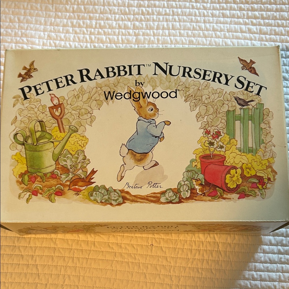 Wedgwood Peter Rabbit Nursery Set - Multicolor